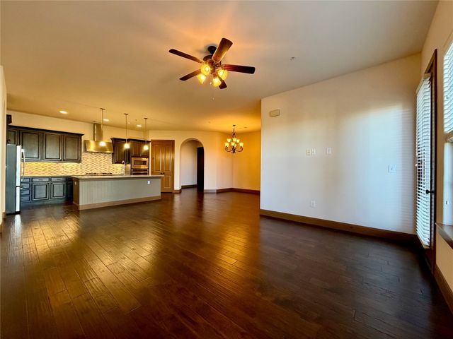 545 Via Amalfi 307, Irving, TX 75039