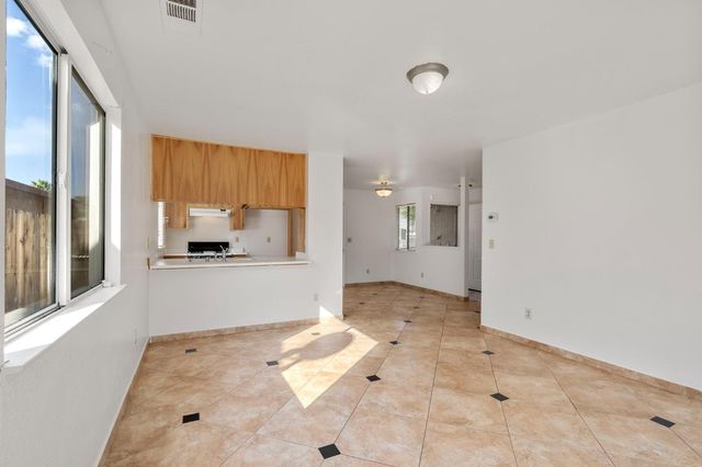 6072 Preakness Dr, Riverbank, CA 95367