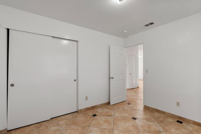 6072 Preakness Dr, Riverbank, CA 95367