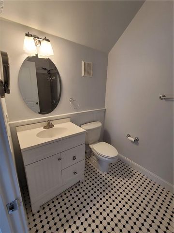 435 E Freemason St Apt 3A, Norfolk, VA 23510