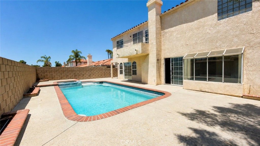 Image 2 of property listing at 42115 Shadow Lane, Hemet, CA 92544
