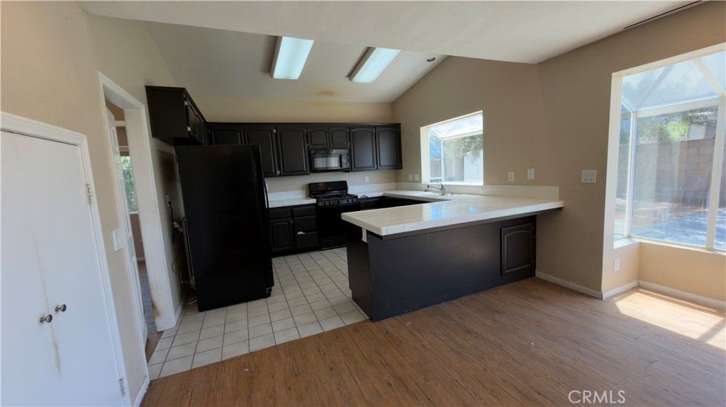 Image 9 of property listing at 42115 Shadow Lane, Hemet, CA 92544