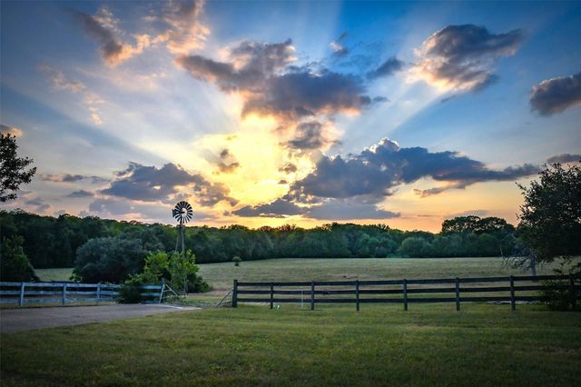 5715 State Highway 159, La Grange, TX 78945