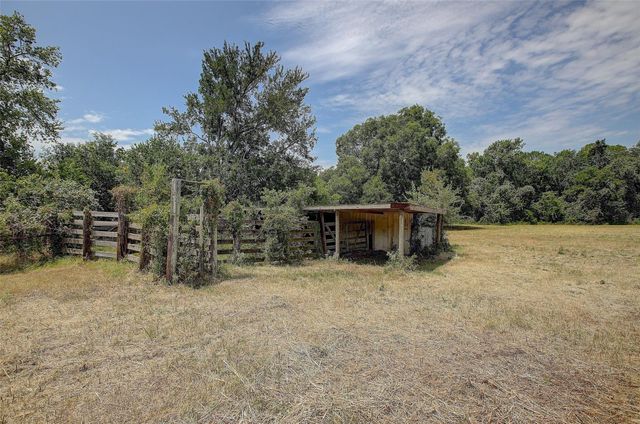 5715 State Highway 159, La Grange, TX 78945
