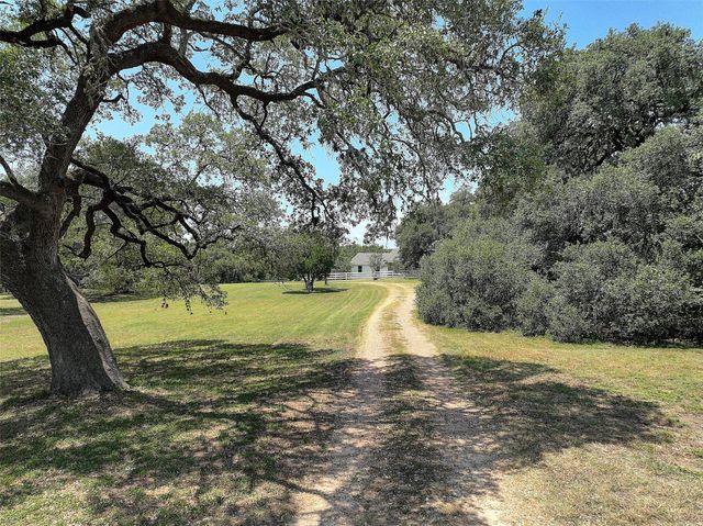 5715 State Highway 159, La Grange, TX 78945