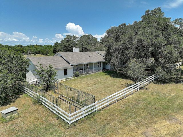 5715 State Highway 159, La Grange, TX 78945
