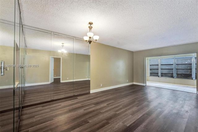 1030 Country Club Dr 405, Margate, FL 33063