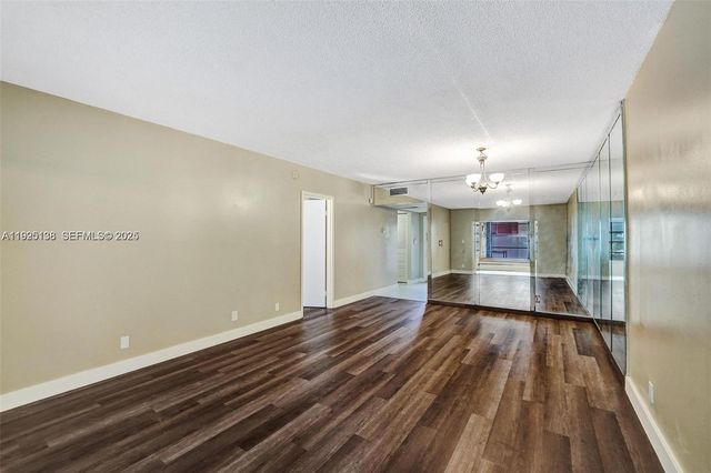 1030 Country Club Dr 405, Margate, FL 33063