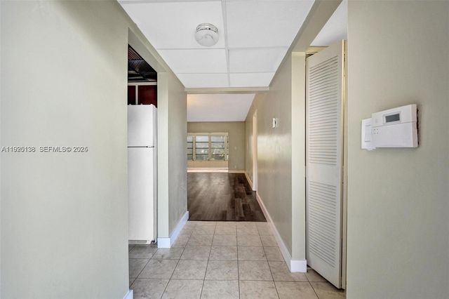 1030 Country Club Dr 405, Margate, FL 33063