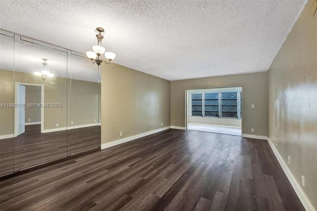 1030 Country Club Dr 405, Margate, FL 33063