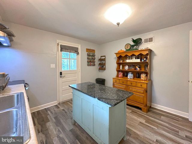 117 ROUTE 31 S, Pennington, NJ 08534