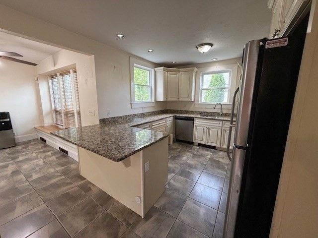 203 North Ave, Rockland, MA 02370