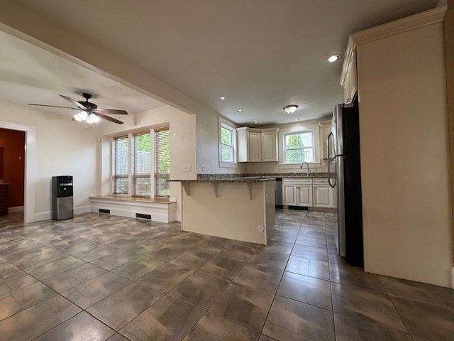 203 North Ave, Rockland, MA 02370