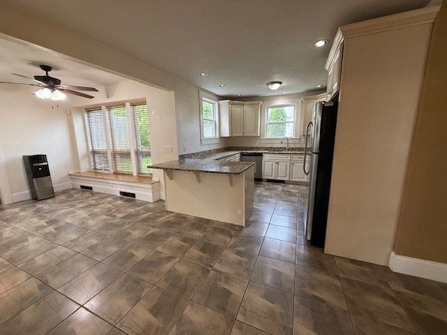 203 North Ave, Rockland, MA 02370