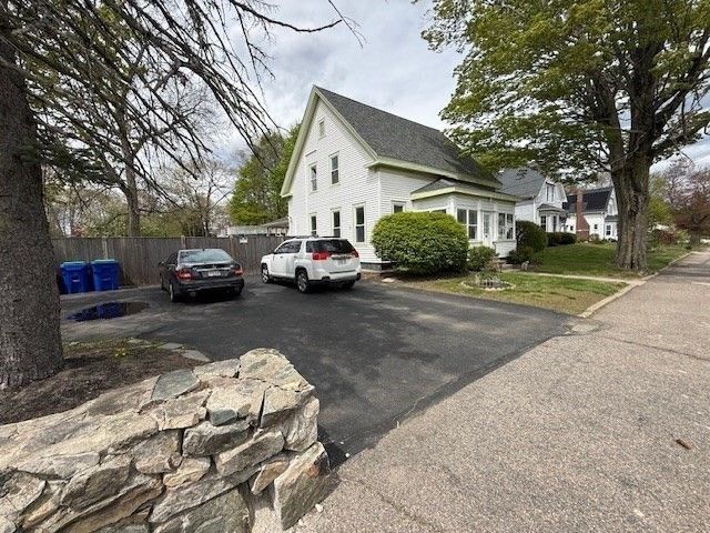 203 North Ave, Rockland, MA 02370