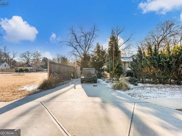 127 N Center Street, Winder, GA 30680