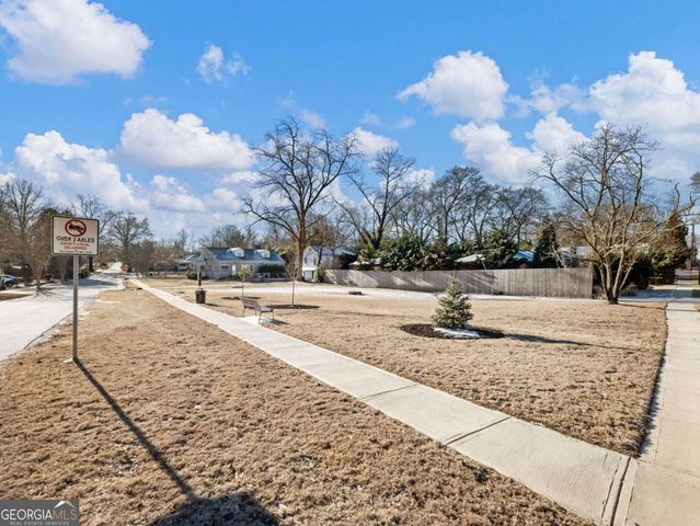 127 N Center Street, Winder, GA 30680