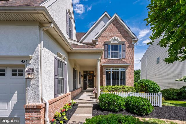 421 WAYNEBROOK DR, Chester Springs, PA 19425