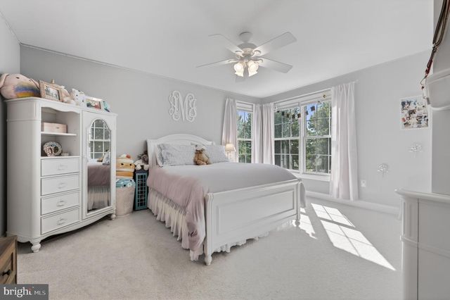 421 WAYNEBROOK DR, Chester Springs, PA 19425