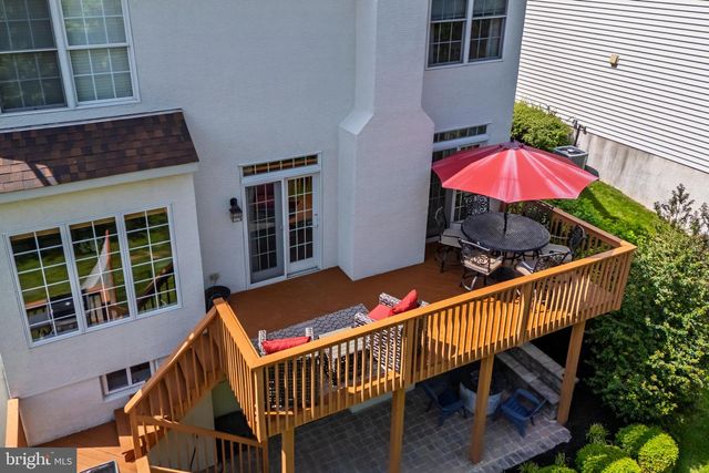 421 WAYNEBROOK DR, Chester Springs, PA 19425