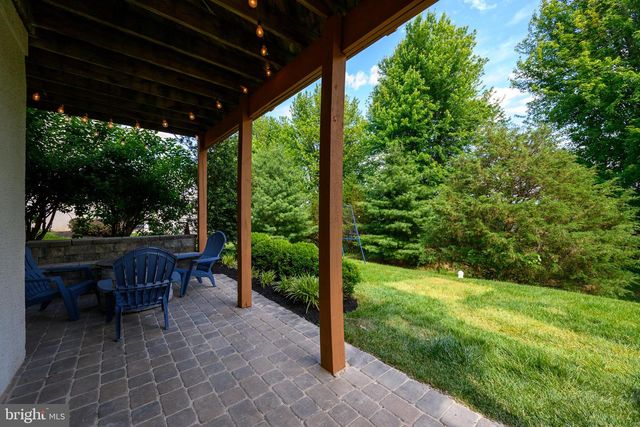 421 WAYNEBROOK DR, Chester Springs, PA 19425