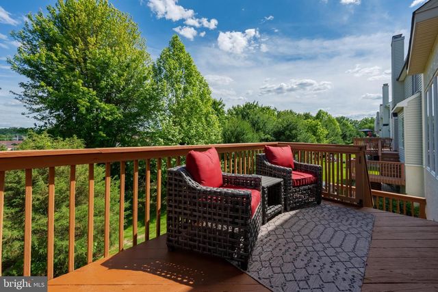 421 WAYNEBROOK DR, Chester Springs, PA 19425
