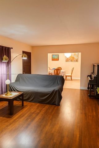 3321 SW 18th St, Miami, FL 33145