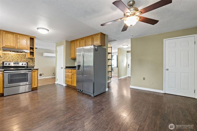 20710 128th Avenue Ct E, Graham, WA 98338