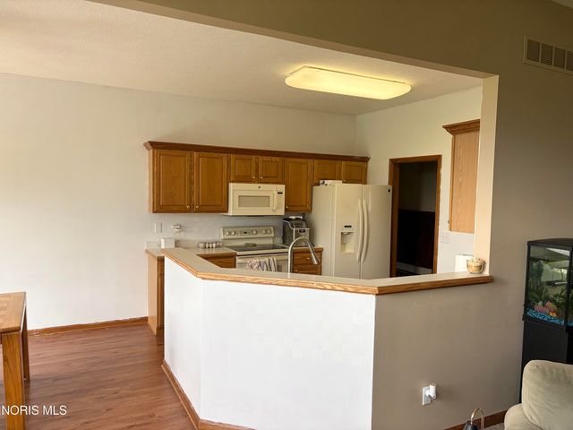 7710 Wellsbury Drive, Waterville, OH 43566
