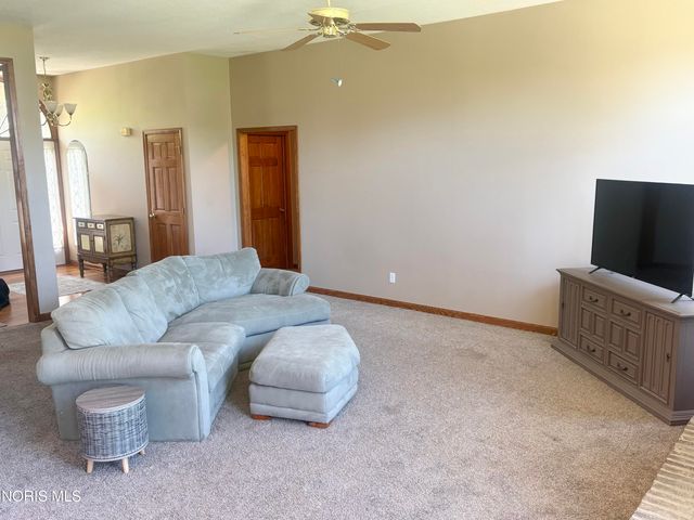 7710 Wellsbury Drive, Waterville, OH 43566