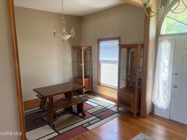 7710 Wellsbury Drive, Waterville, OH 43566