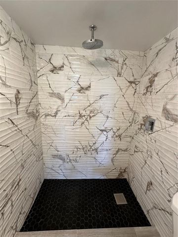 2871 N Oakland Forest Dr 204, Oakland Park, FL 33309