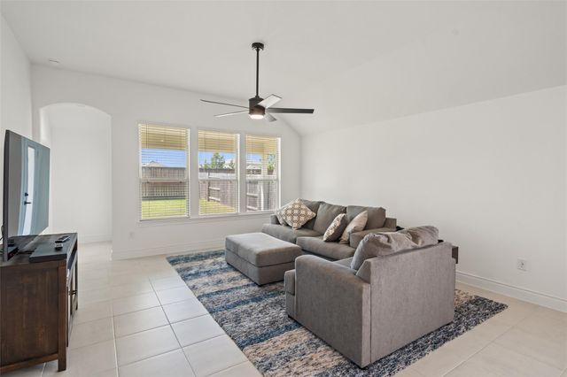 14506 Clementine Hall Drive, Conroe, TX 77302