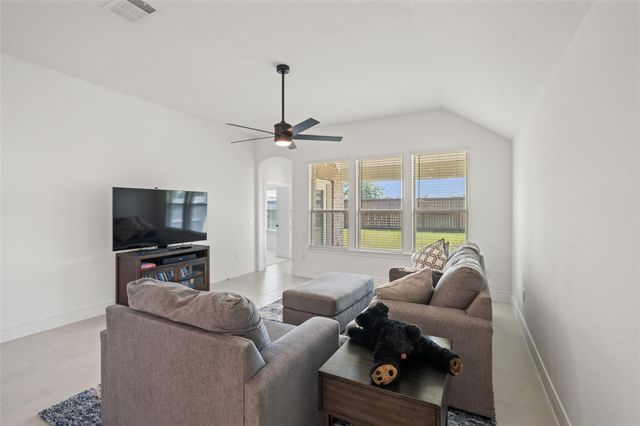 14506 Clementine Hall Drive, Conroe, TX 77302