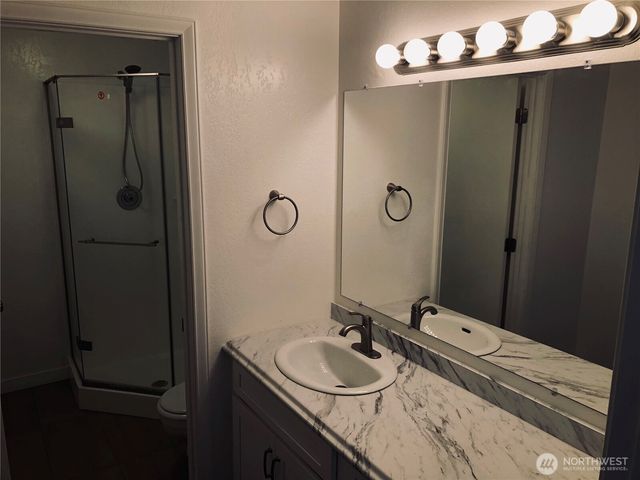 8624 Oxford Drive SE, Lacey, WA 98503