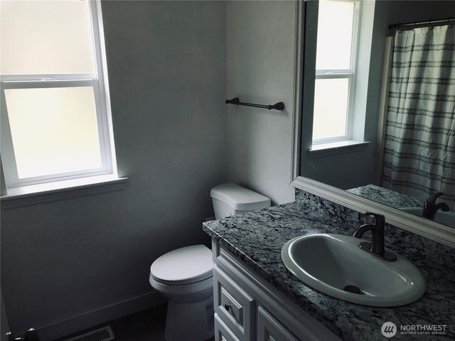 8624 Oxford Drive SE, Lacey, WA 98503