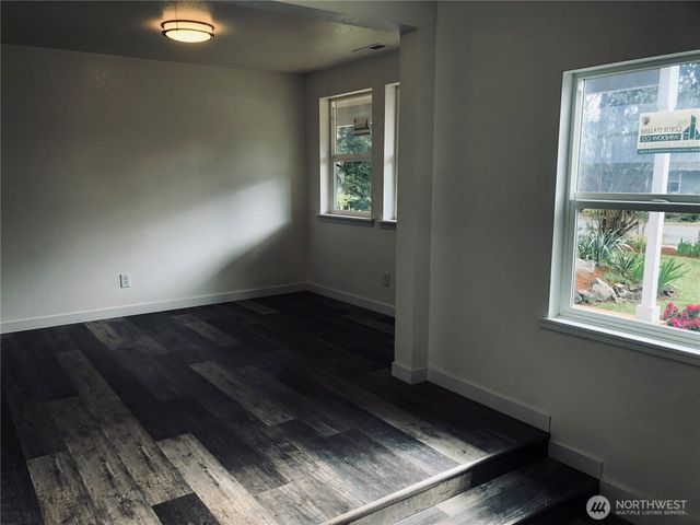 8624 Oxford Drive SE, Lacey, WA 98503