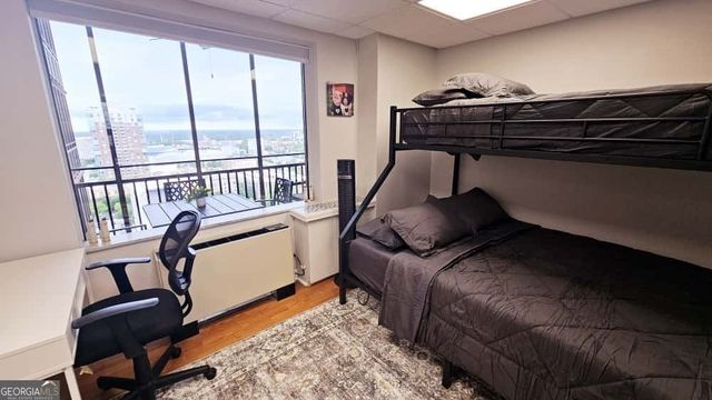 300 Peachtree Street NE 17H, Atlanta, GA 30332