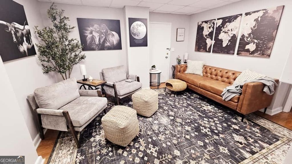 300 Peachtree Street NE 17H, Atlanta, GA 30332