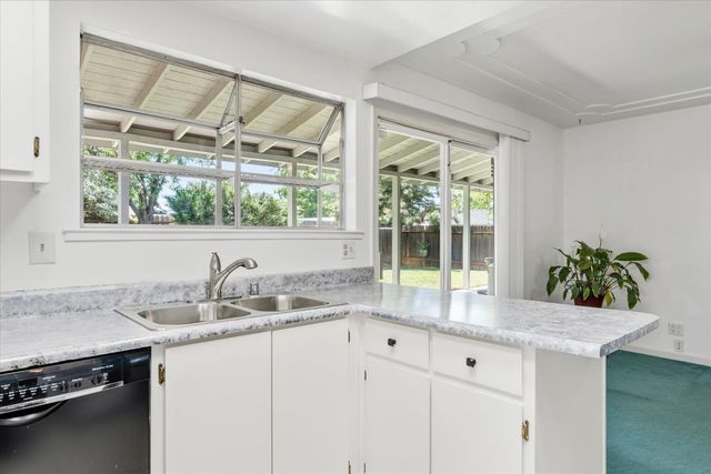 6012 Windlass Ct, Citrus Heights, CA 95621