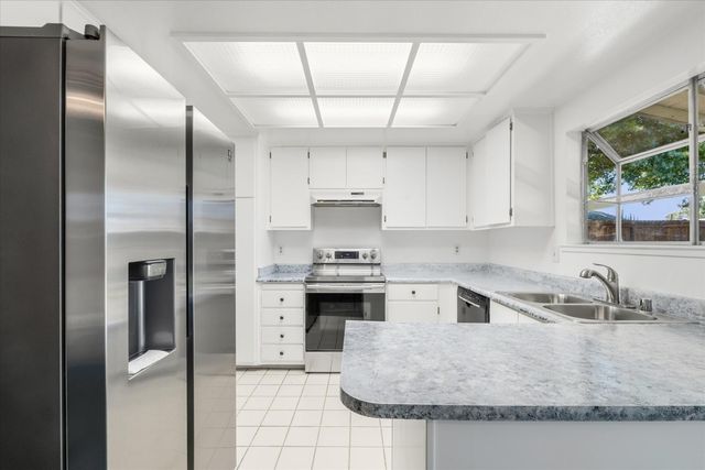 6012 Windlass Ct, Citrus Heights, CA 95621