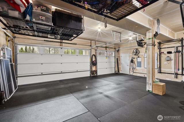 215 Ilwaco Place SE, Renton, WA 98059