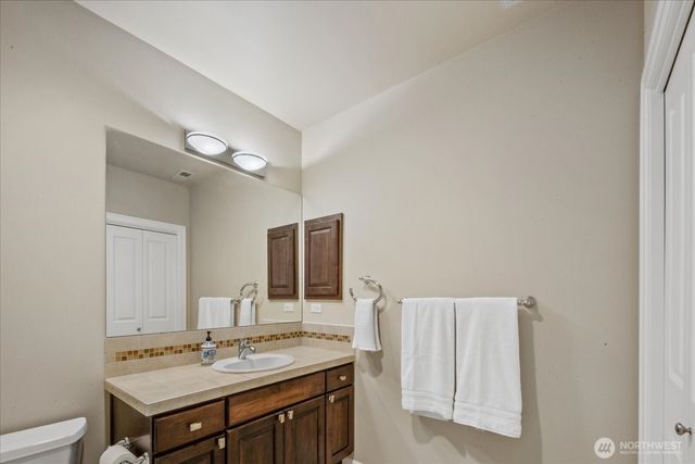 215 Ilwaco Place SE, Renton, WA 98059