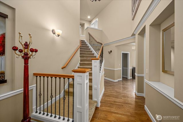 215 Ilwaco Place SE, Renton, WA 98059