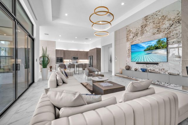 9651 Spruce Woods Drive, Boynton Beach, FL 33473