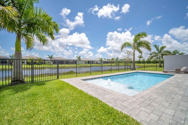 9651 Spruce Woods Drive, Boynton Beach, FL 33473