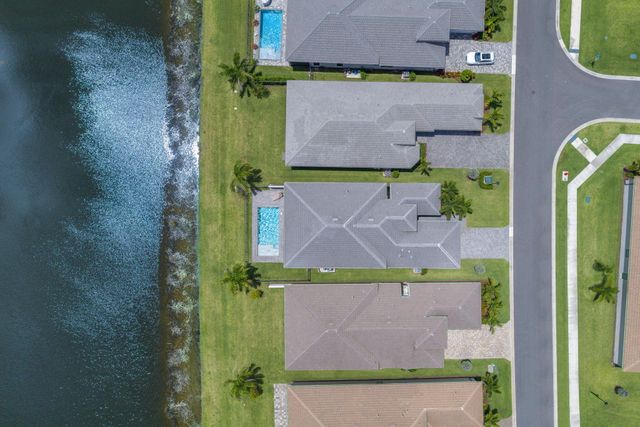 9651 Spruce Woods Drive, Boynton Beach, FL 33473