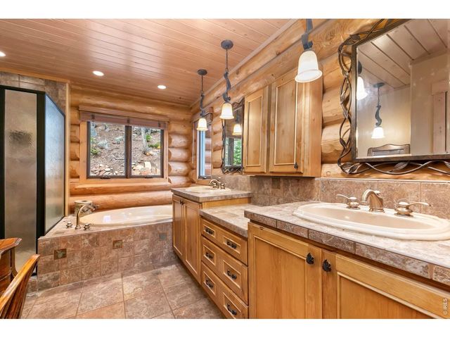1490 Hummingbird Dr, Estes Park, CO 80517