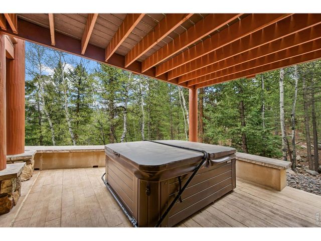 1490 Hummingbird Dr, Estes Park, CO 80517