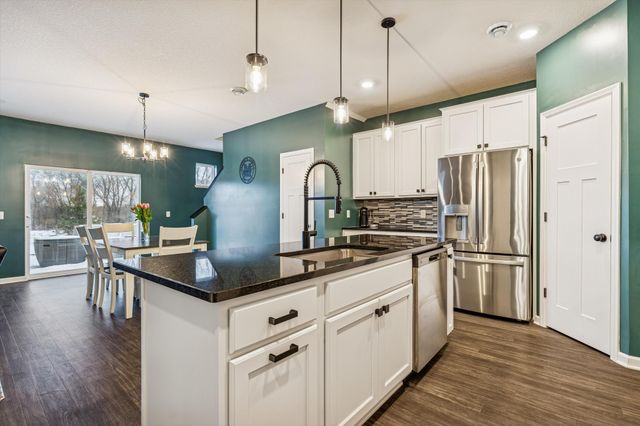 19343 Crystal Terrace, Farmington, MN 55024